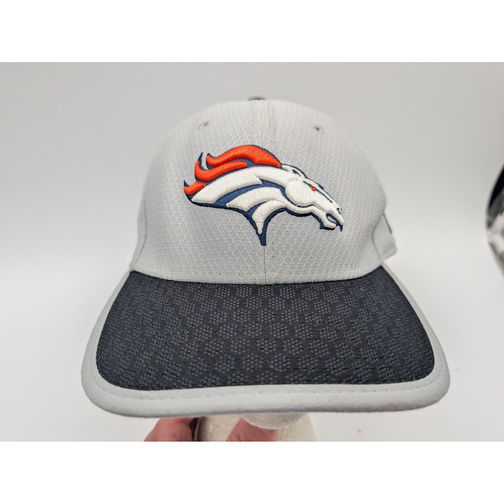 New Era 39THIRTY Denver Broncos NFL Sideline Hat Gray Black Medium Large